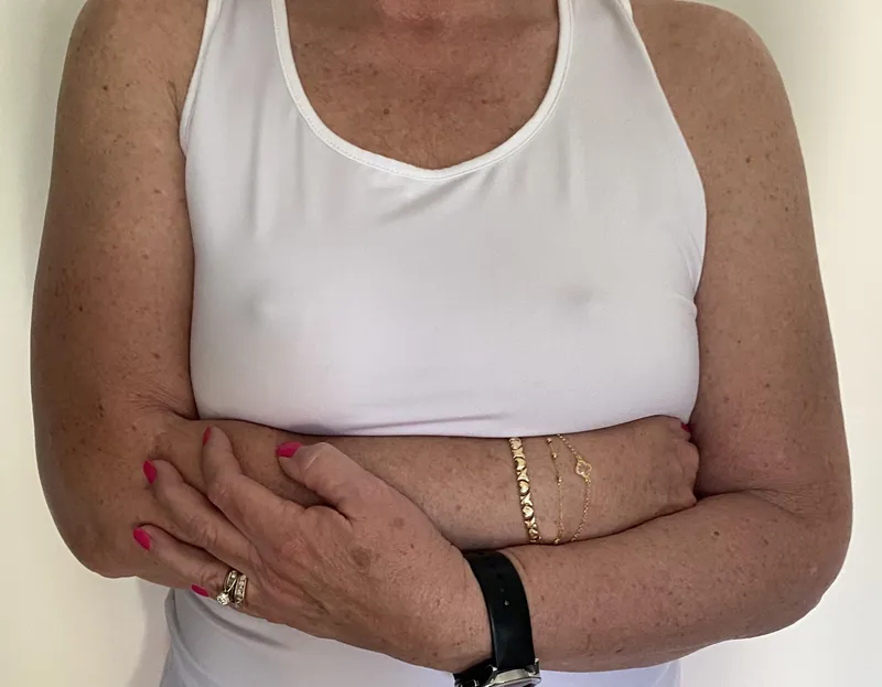 Thumbnail ChubbyGirl69's Office Adventures with Wedding Rings Showing