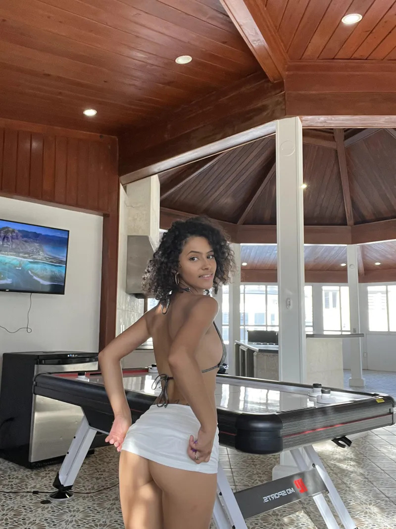 Thumbnail The Hunger of NaomiDazeXO's Ass in HungryButts