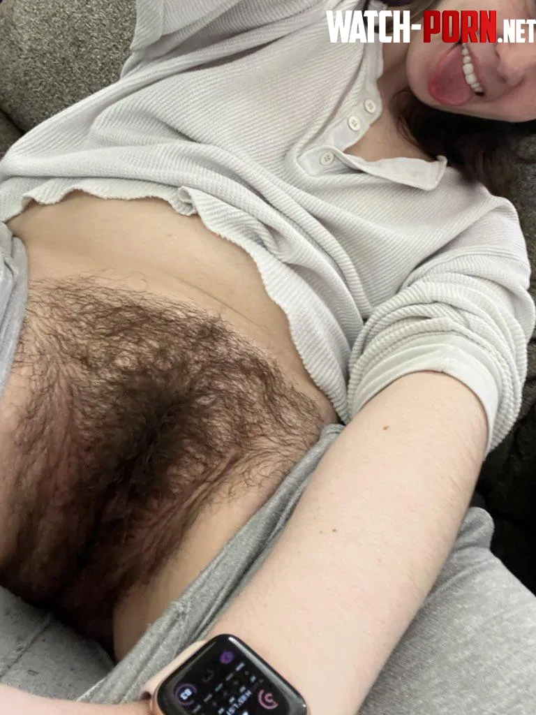 I can't believe most guys my age hate hairy pussies... by baby_sophia20
