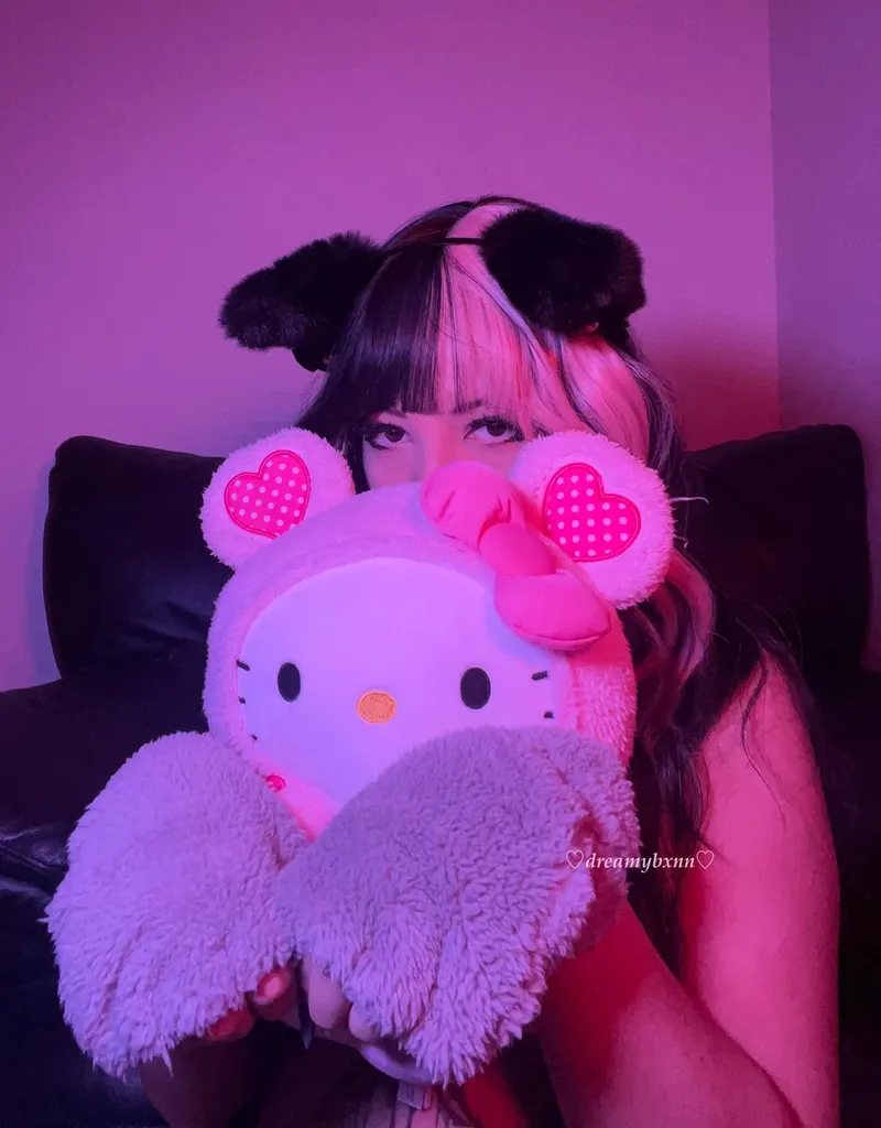 Thumbnail Naughty Kitty: Let's Play Later! | dreamybxnn | SceneGirls