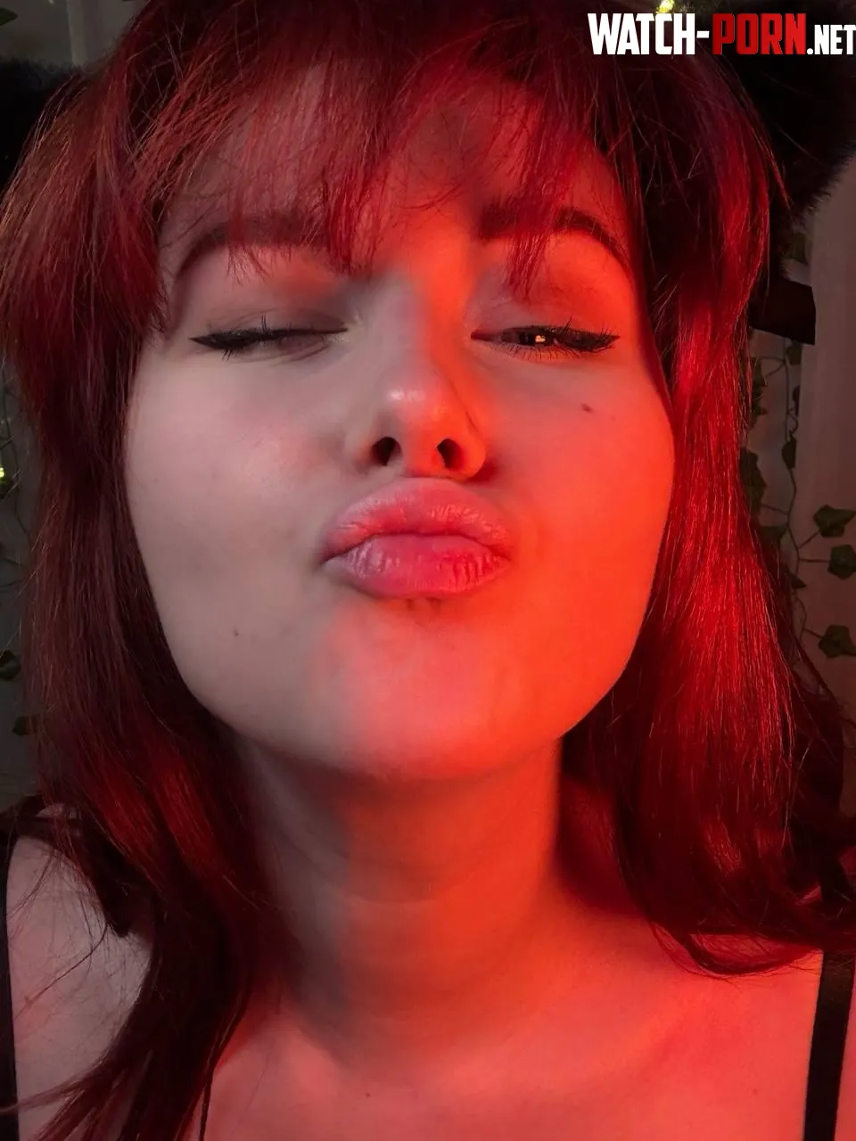 these lips are begging to feel your cock by Dreaynieas