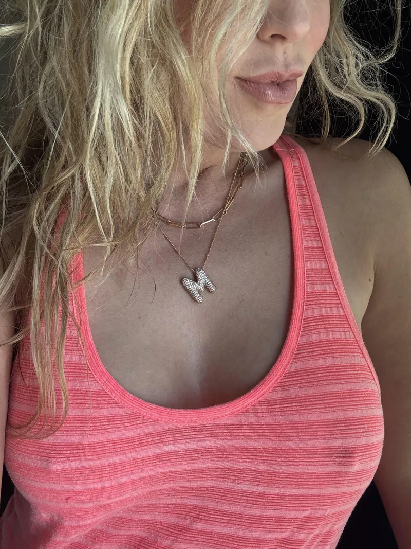 Thumbnail legally_mel Questions the Need for Bras: A Braless Lifestyle