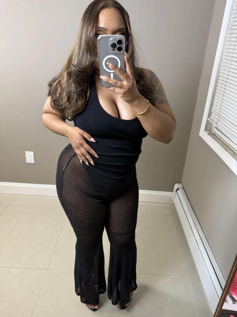 Thumbnail BoldnBrown_69 Shines Bright on InstagramHotties