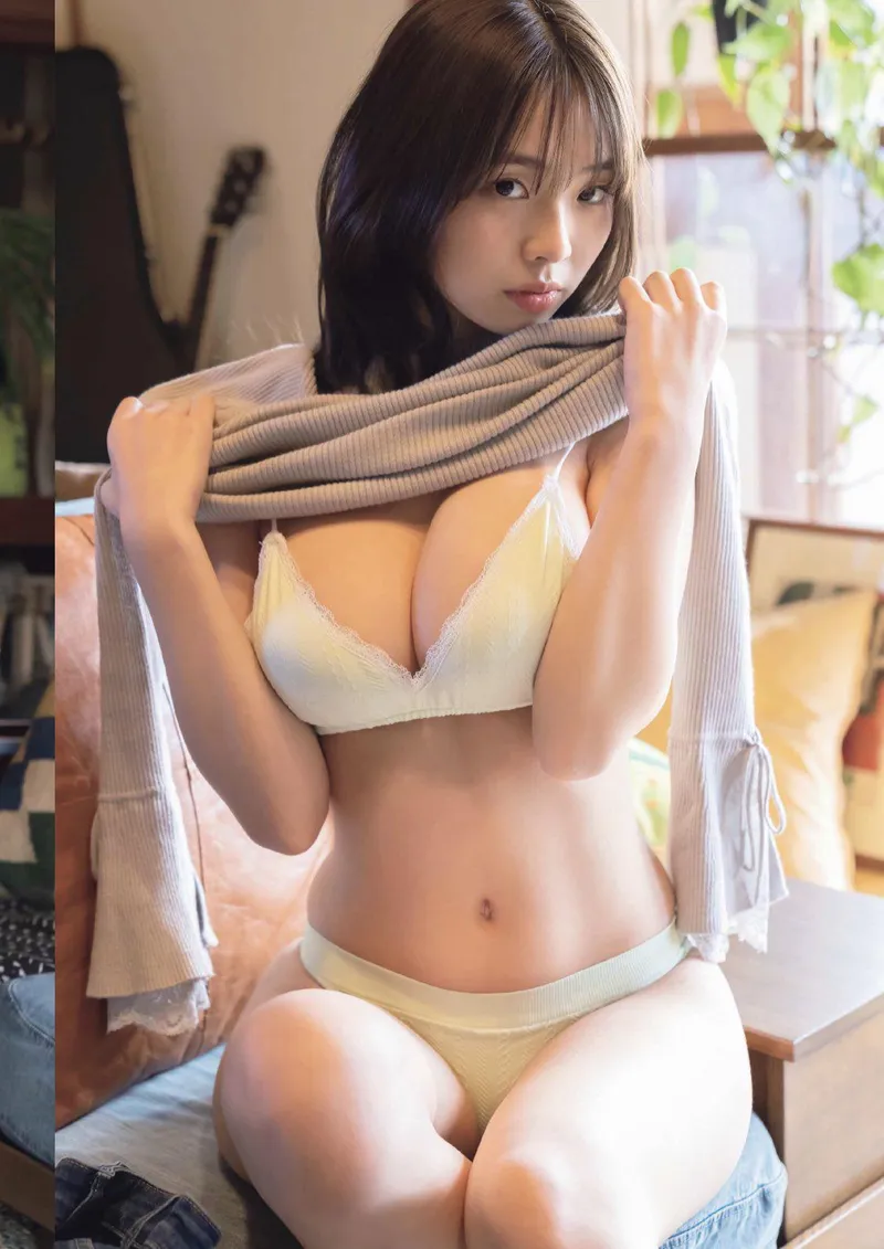 Thumbnail Dive into Gravure with Hina Kikuchi's Captivating Images