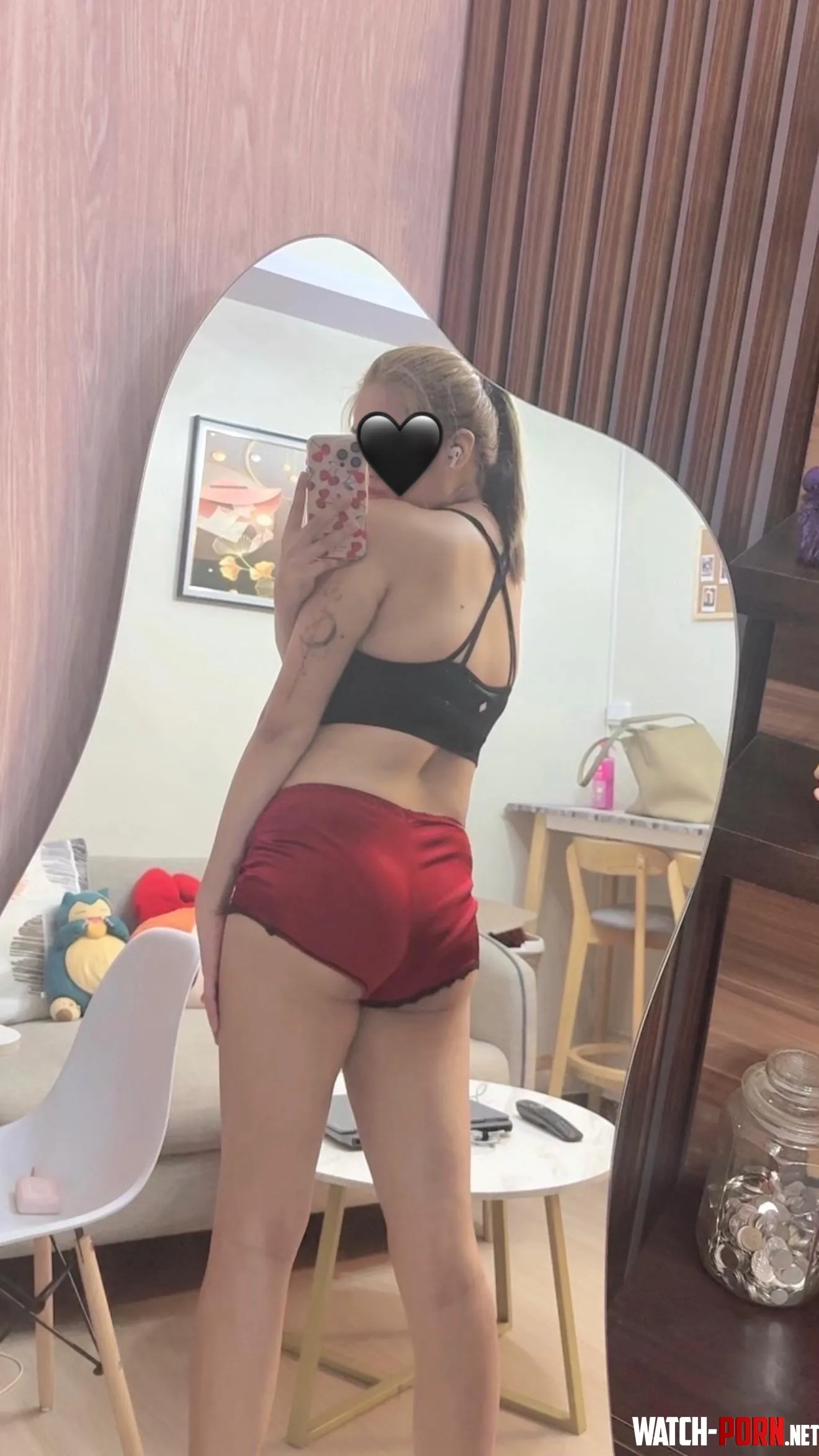 [f] 🍑 by girlfromknowhereee