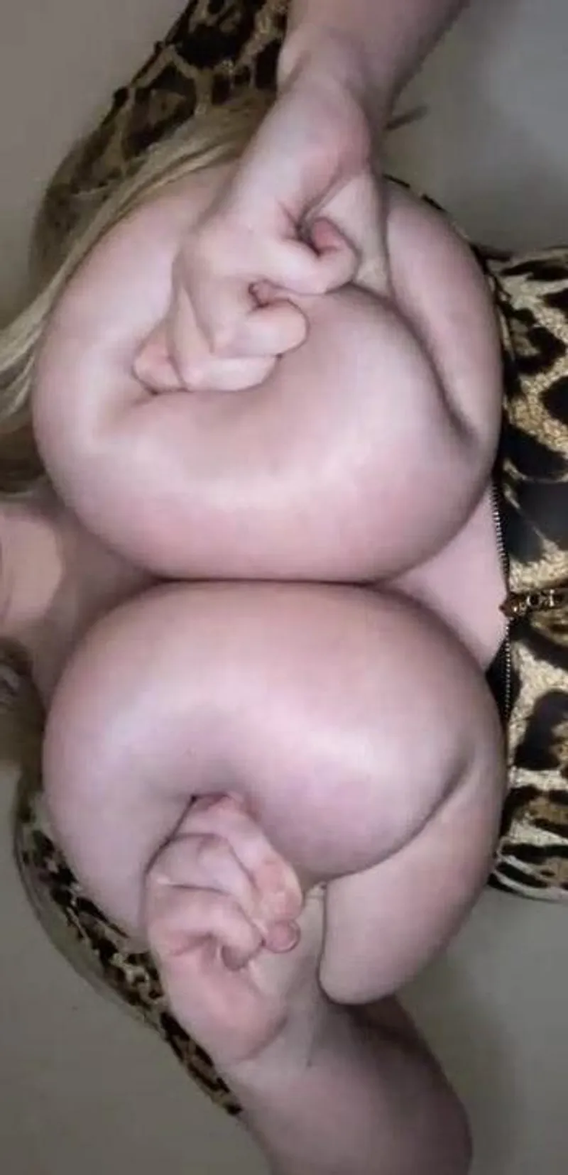 Thumbnail M Cups Size Boobies or McDonalds? Exploring The_32M_Queen's Thoughts