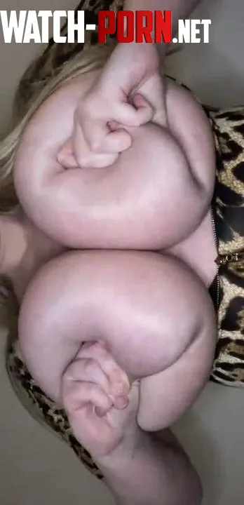 M cups size boobies or McDonalds? by The_32M_Queen