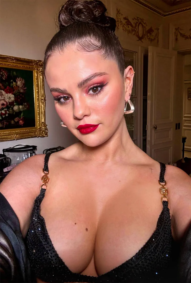 Thumbnail Lumhoffi1990's Reaction to Selena Gomez: Wow!