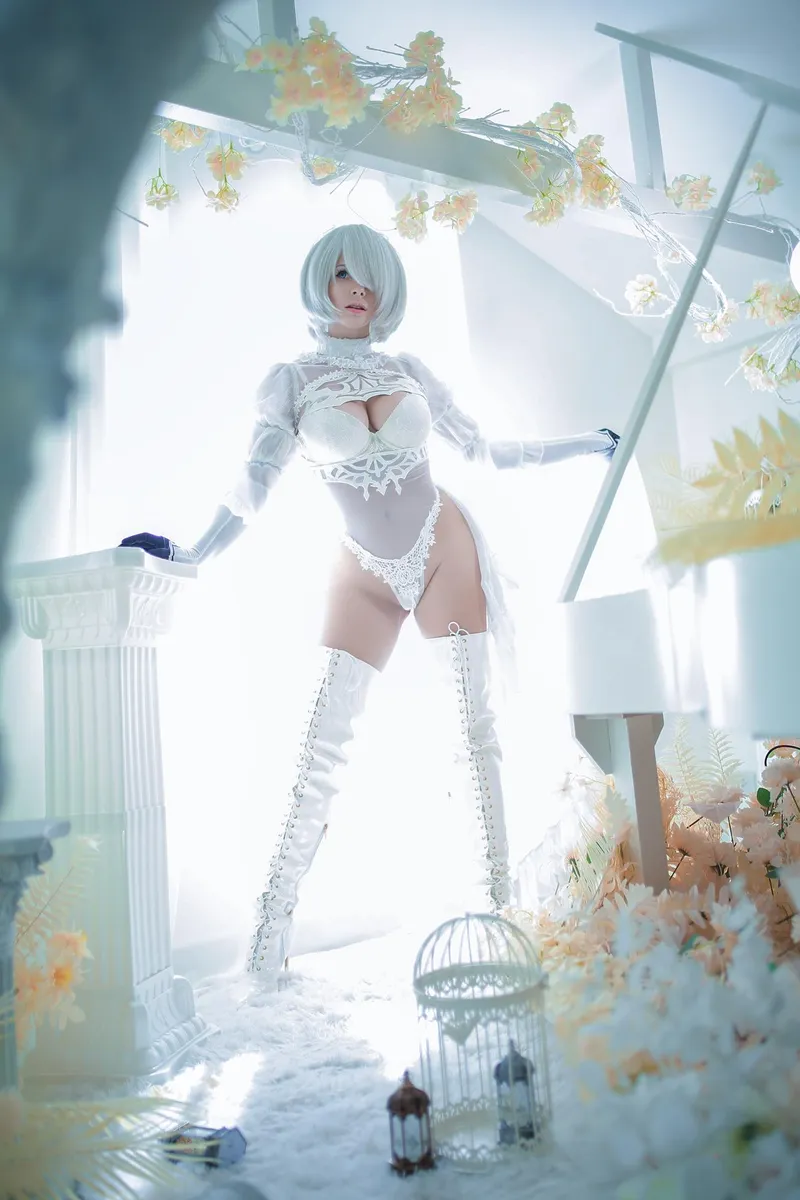 Thumbnail YunieSunshine Presents White Bride 2B in Captivating 2Booty Art