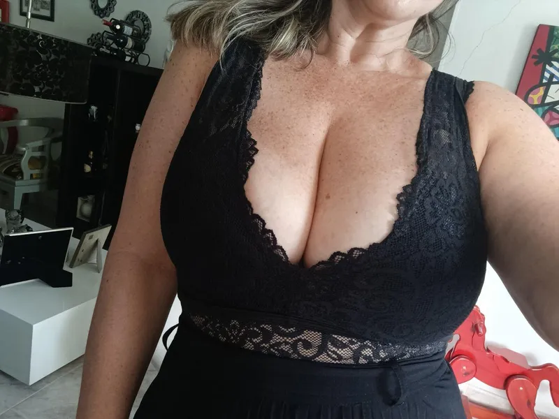 Thumbnail Exploring Cleavage Fashion: My Date Night Look by Sarah_Diaz