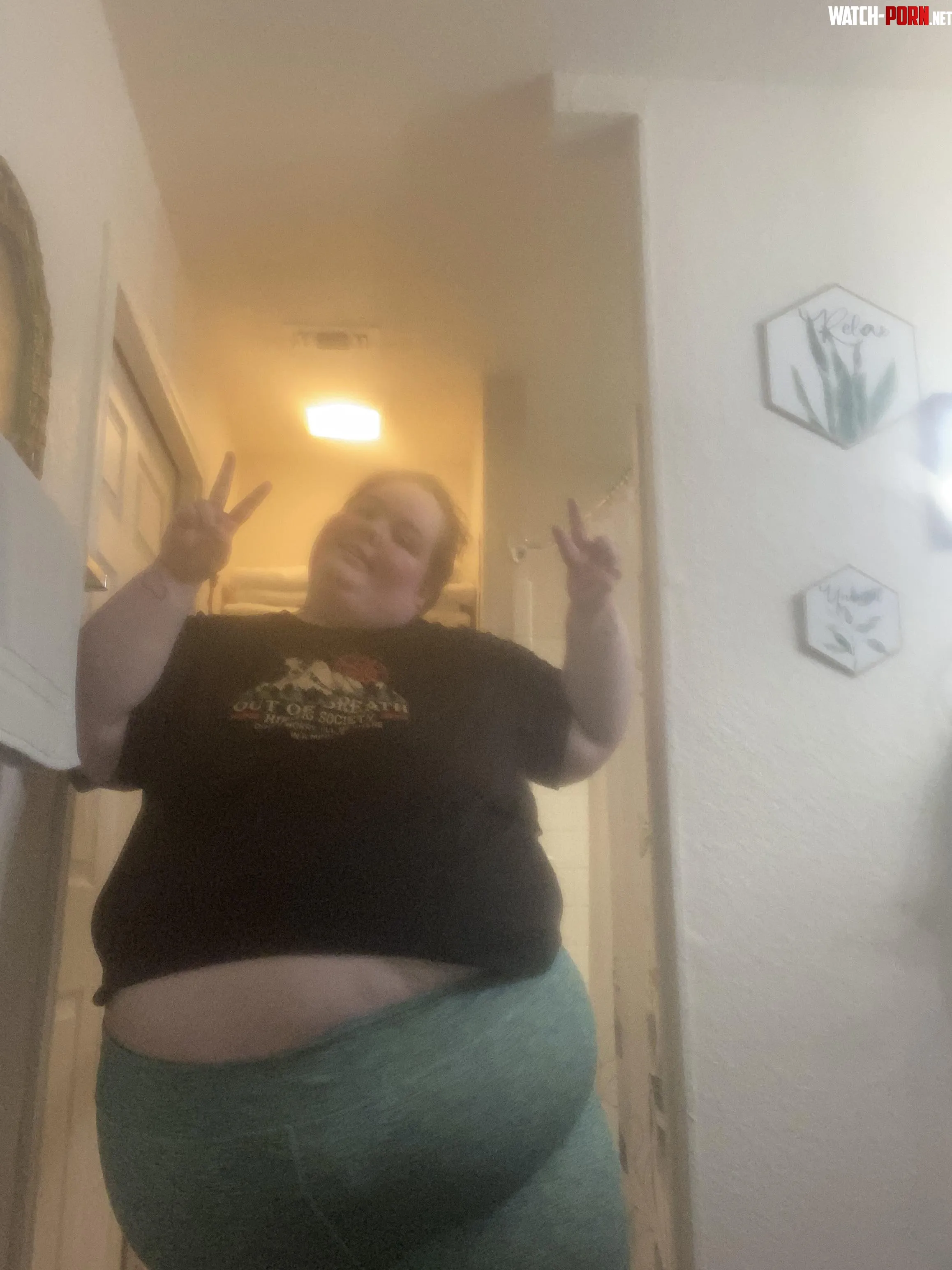 Big girls can wear crop tops too :) by Sillykbell