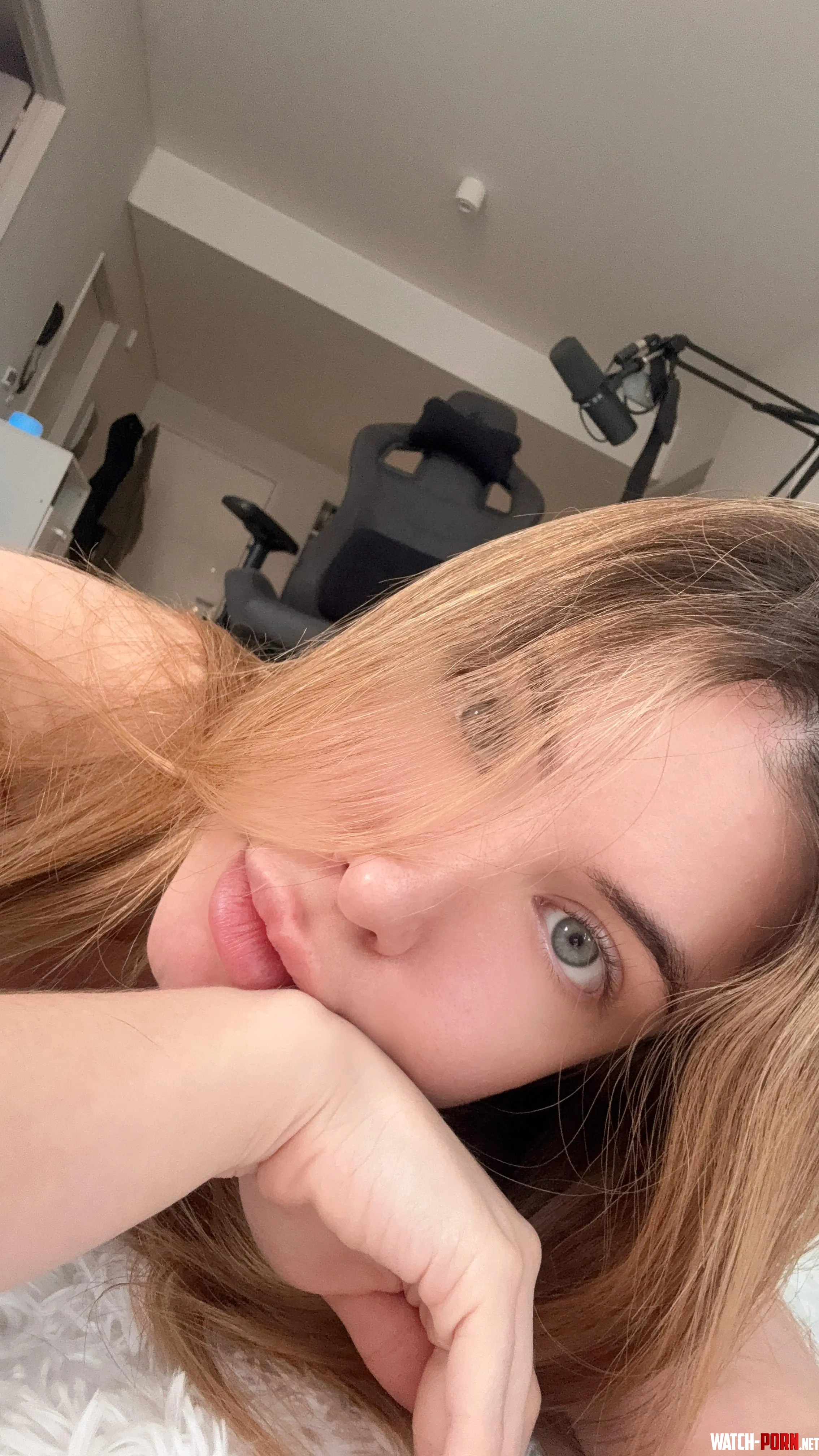 Y or N if you would receive my nudes by Strawberries_Cigrate
