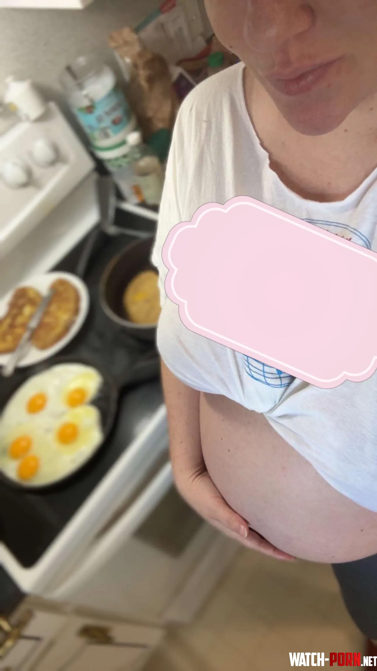 Pregnant and barefoot in the kitchen by GreekSiren88