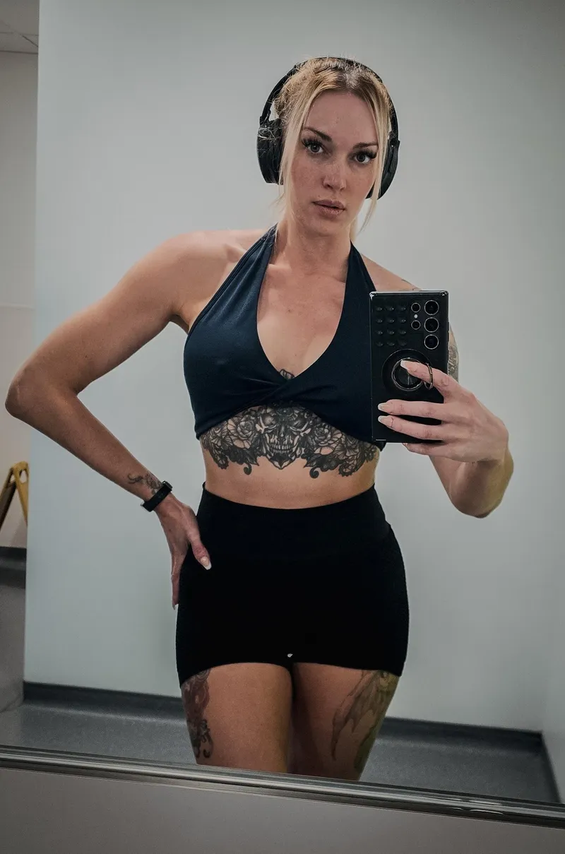Thumbnail Gym Selfie for You by Ciciandersxx: MirrorSelfie Inspiration