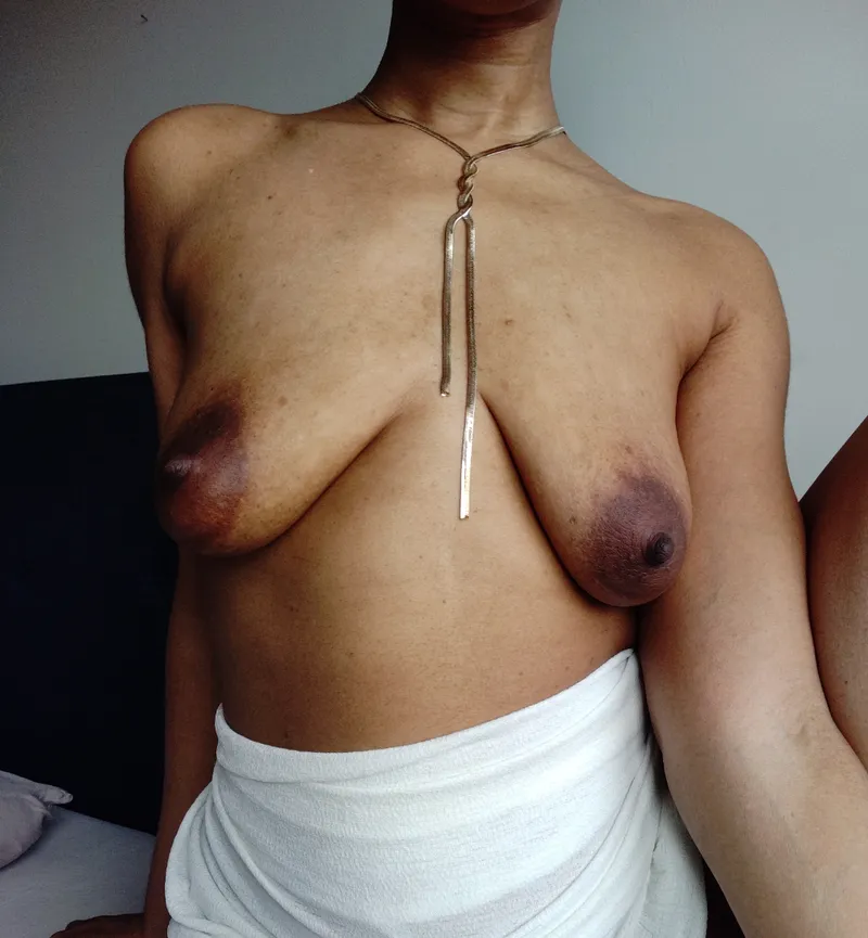 Thumbnail eff-oh-ex Unveils Mom's 28F Tits - ebonyamateurs Exclusive