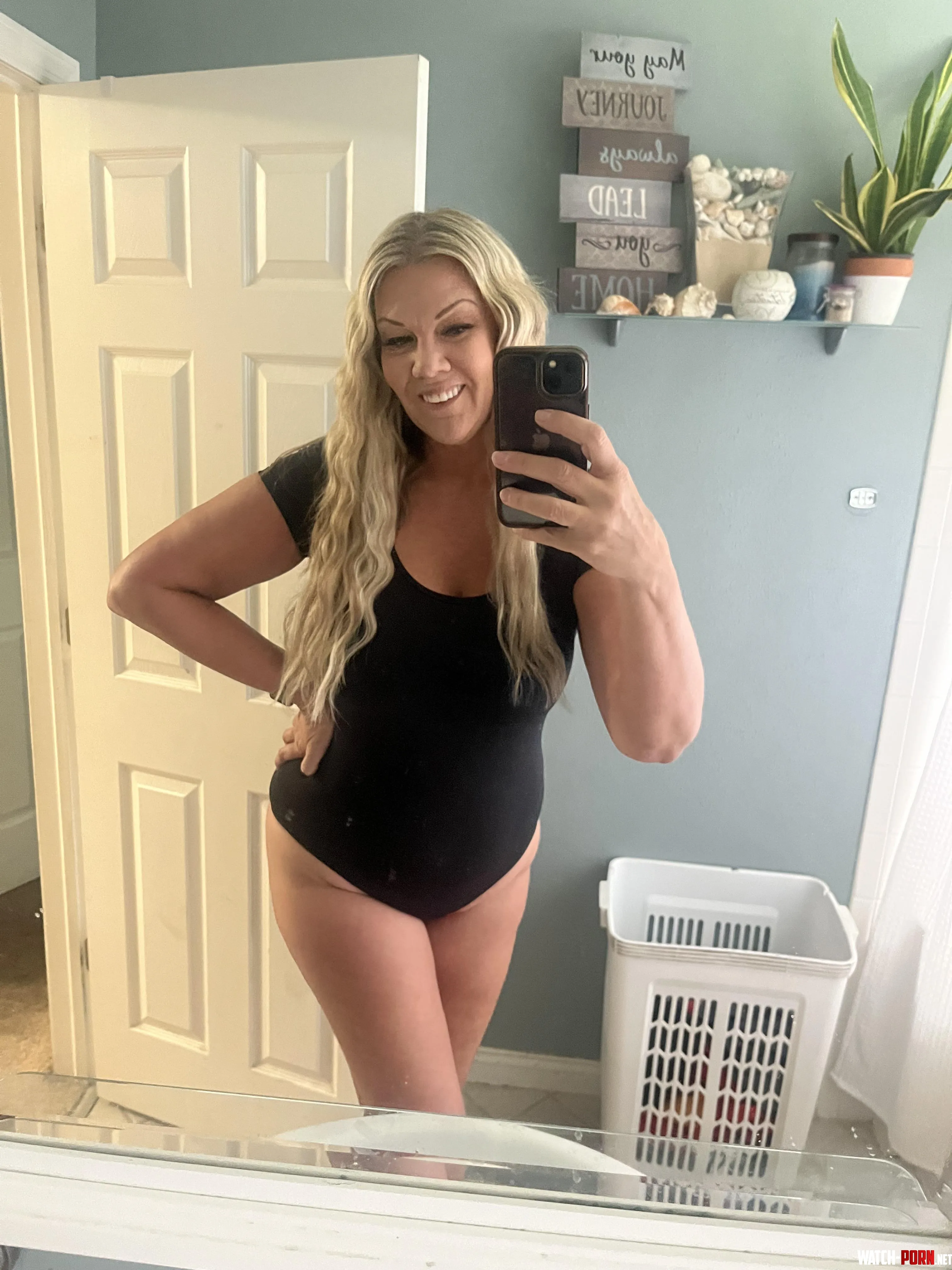 47 divorced Mom of 2 in the mood by Tallblondie777