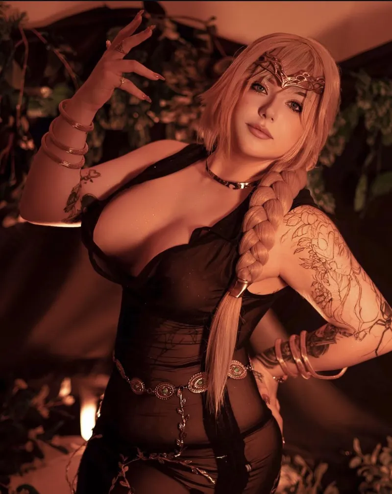 Thumbnail Cosplay Spectacle: sinfullkuro's Best of the Best
