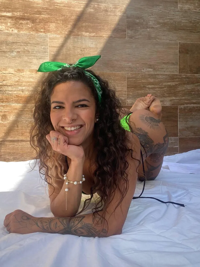 Thumbnail Nasty_6789's Body Confidence: Green Bikini Perfection