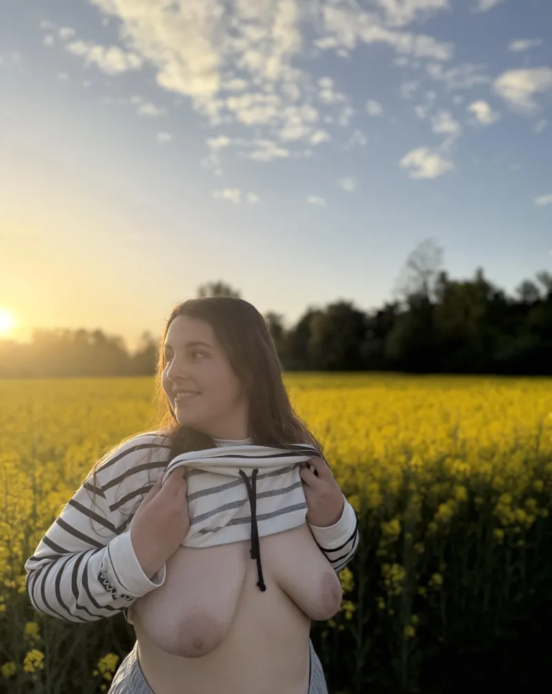 Thumbnail Capture the Perfect Sunset Moment with soulmatesinthewild