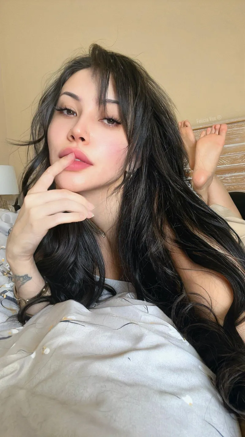 Thumbnail Felicia Vox's Seduction on OnlyFans: A Babesdirectory Sensation