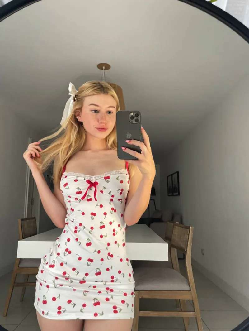Thumbnail Verybadkris Presents Stunning Dright Tess in TightDresses
