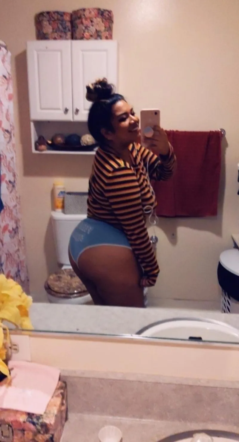 Thumbnail Innocence Lost: Rediscovering Good Girl Vibes | honeycheeksx