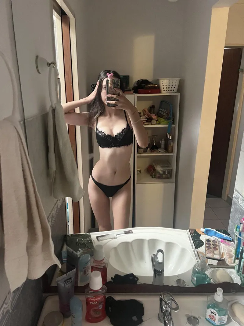 Thumbnail Discover the Allure of 18yo and Petite Content by naughtyxoxoo | OnlyFans101