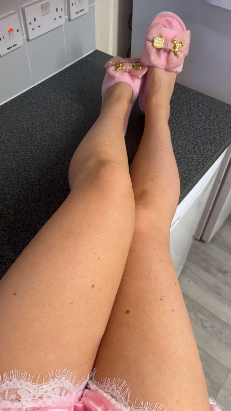 Thumbnail Have a Great Sexy Saturday by amelia-rose85 in Legs Category