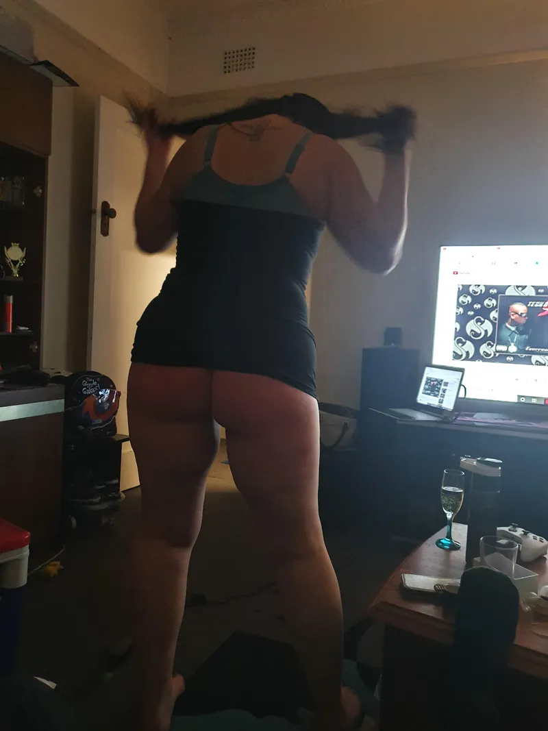 Thumbnail Chubby - 28F Is Anyone Still Up? by ShyCuriousJess