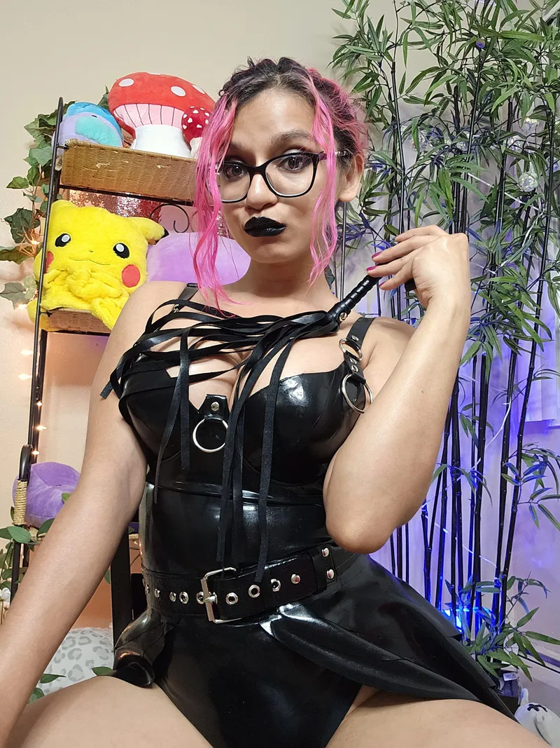Thumbnail Goddess_rarity1 Shines Bright: Revealing Why She Loves Showing Off