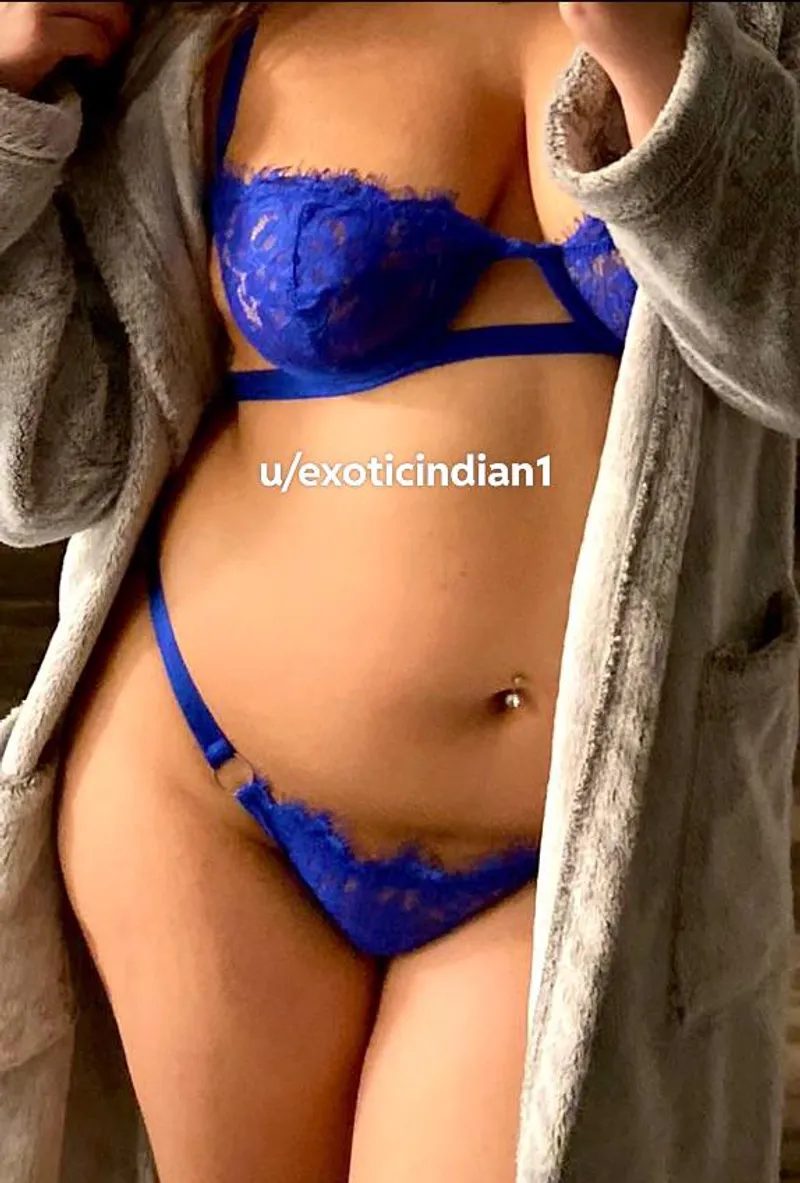 Thumbnail Blue Beauty: ExoticIndian1's Elegant Display