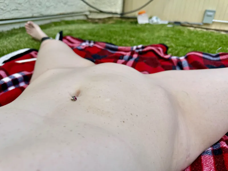 Thumbnail Hip Bones and Smooth Mound: anon207709's Morning Ritual