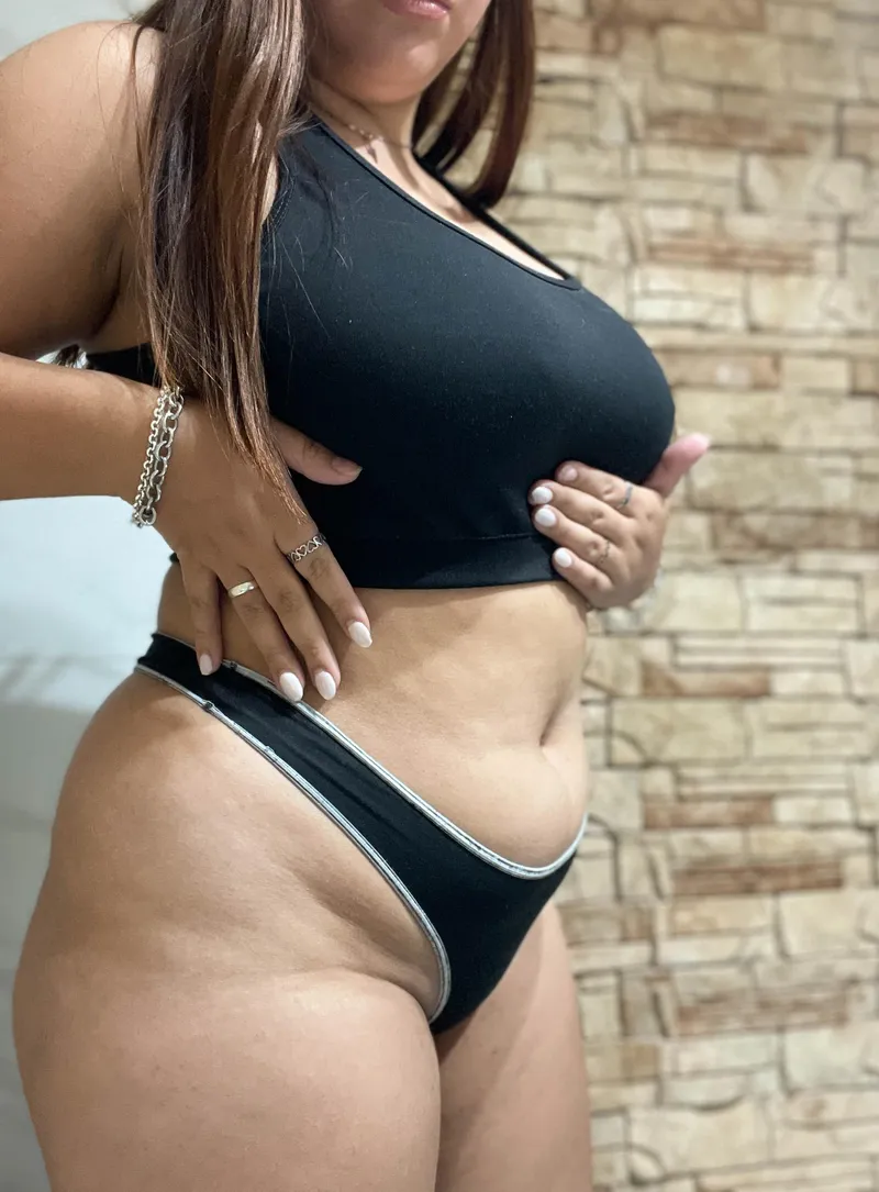 Thumbnail Curvy and Confident: Embracing Extra Curves | Stuffers