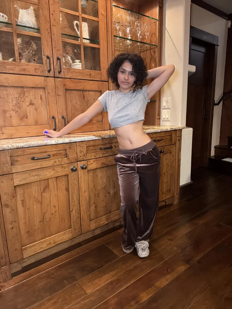 Thumbnail Admiring a Cute Tummy | naomidazexo