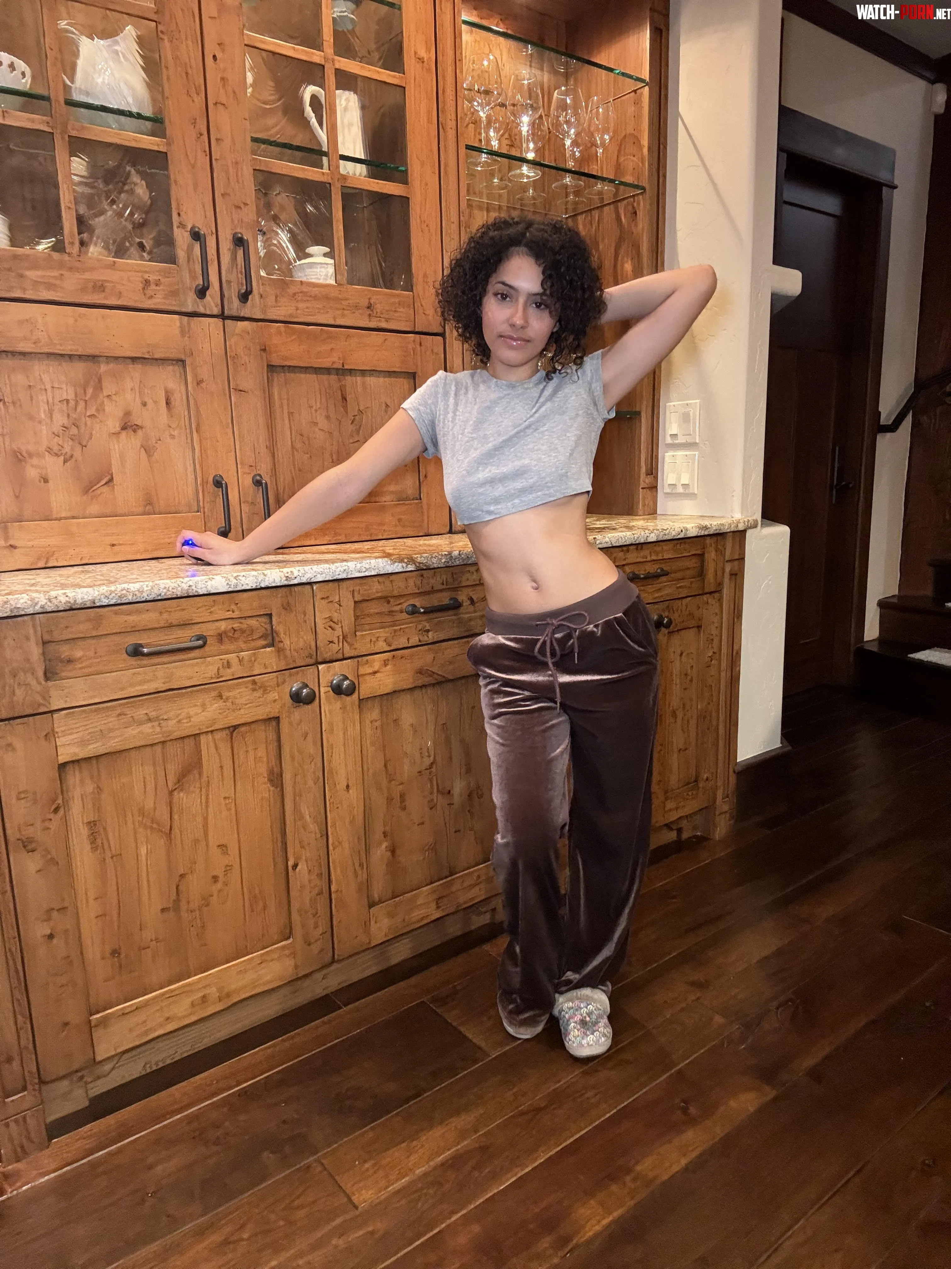 Tummy looked cute by naomidazexo