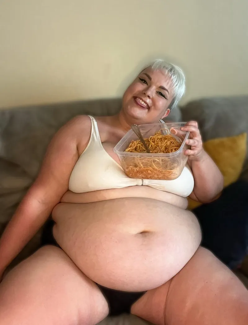 Thumbnail Satisfying Cravings: Indulge in Spaghetti and Sensuality | Ssbbw