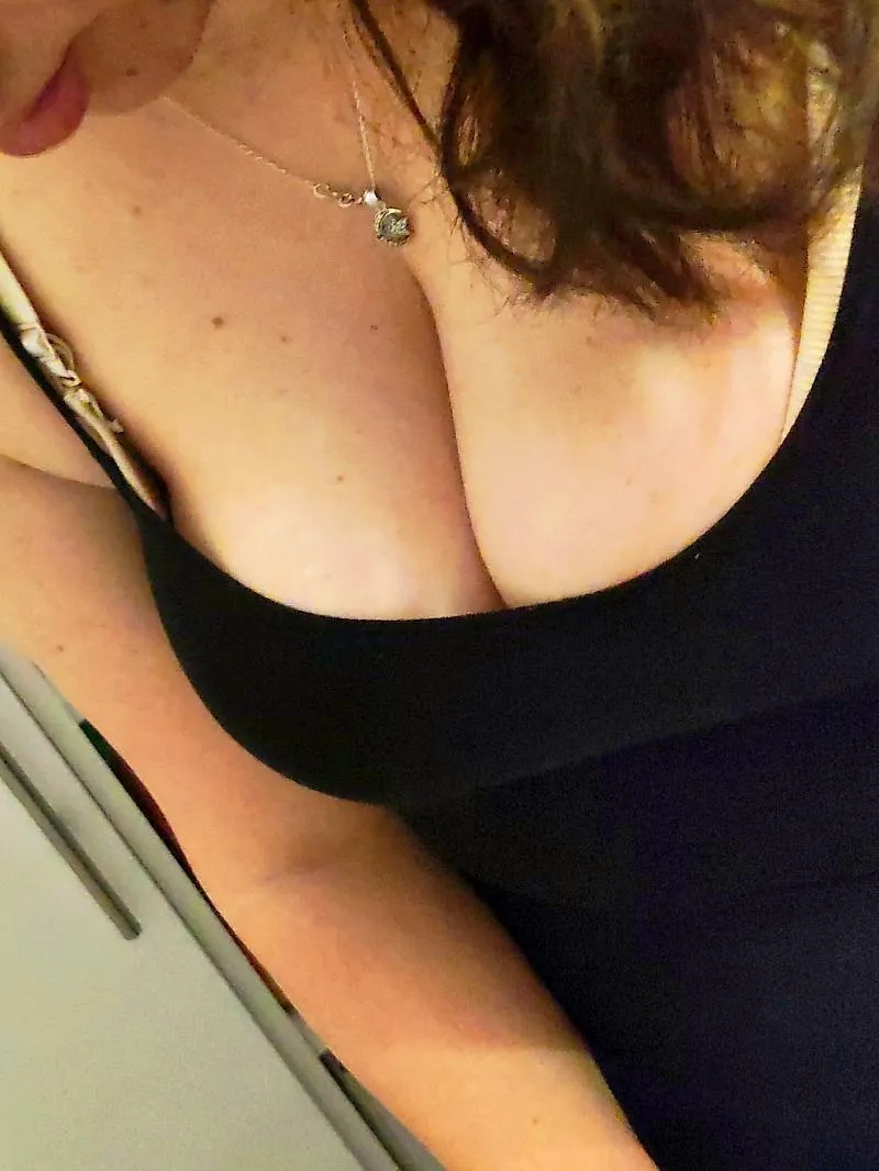 Thumbnail Revealing Cleavage: Top Opinions Wanted | Ornery_Group_6750