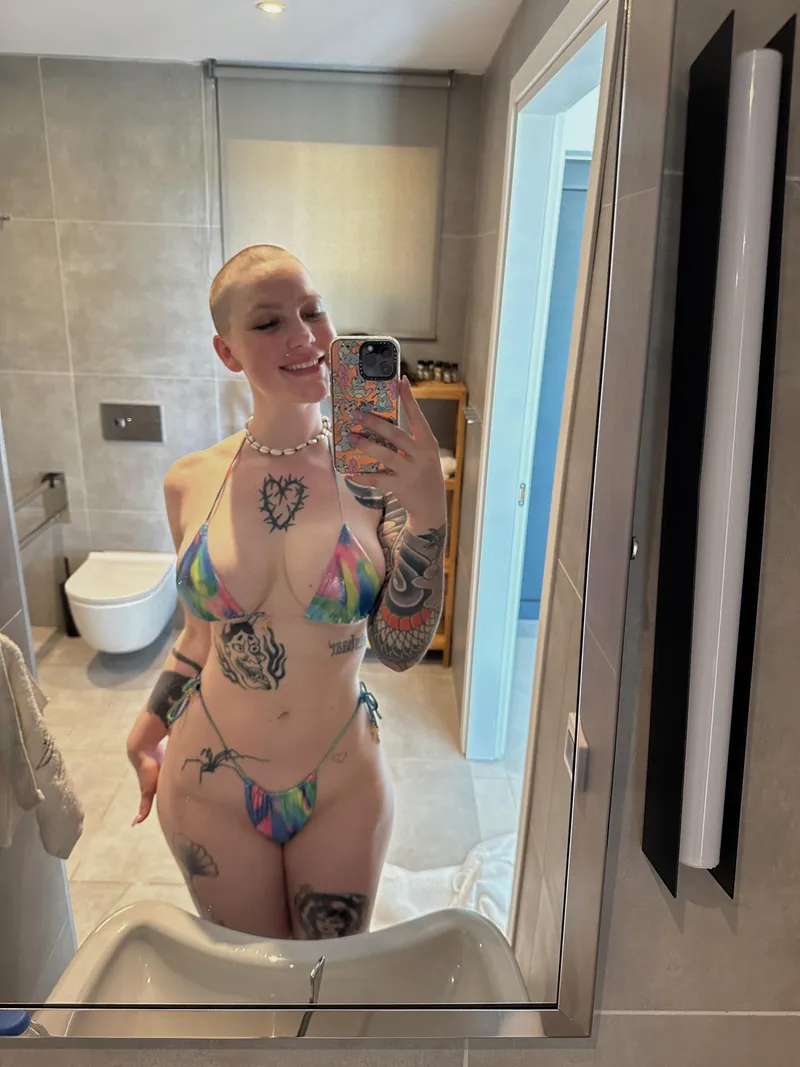 Thumbnail Curious - Would you f*ck me raw? by Infamous-Albino | PunkGirls Category
