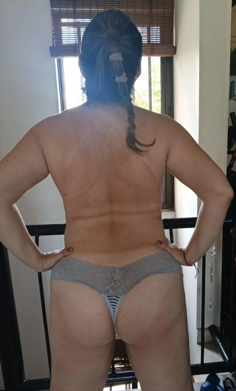 Thumbnail Gilf Glamour: Redefining Sexy at Any Age | Sarah_Diaz