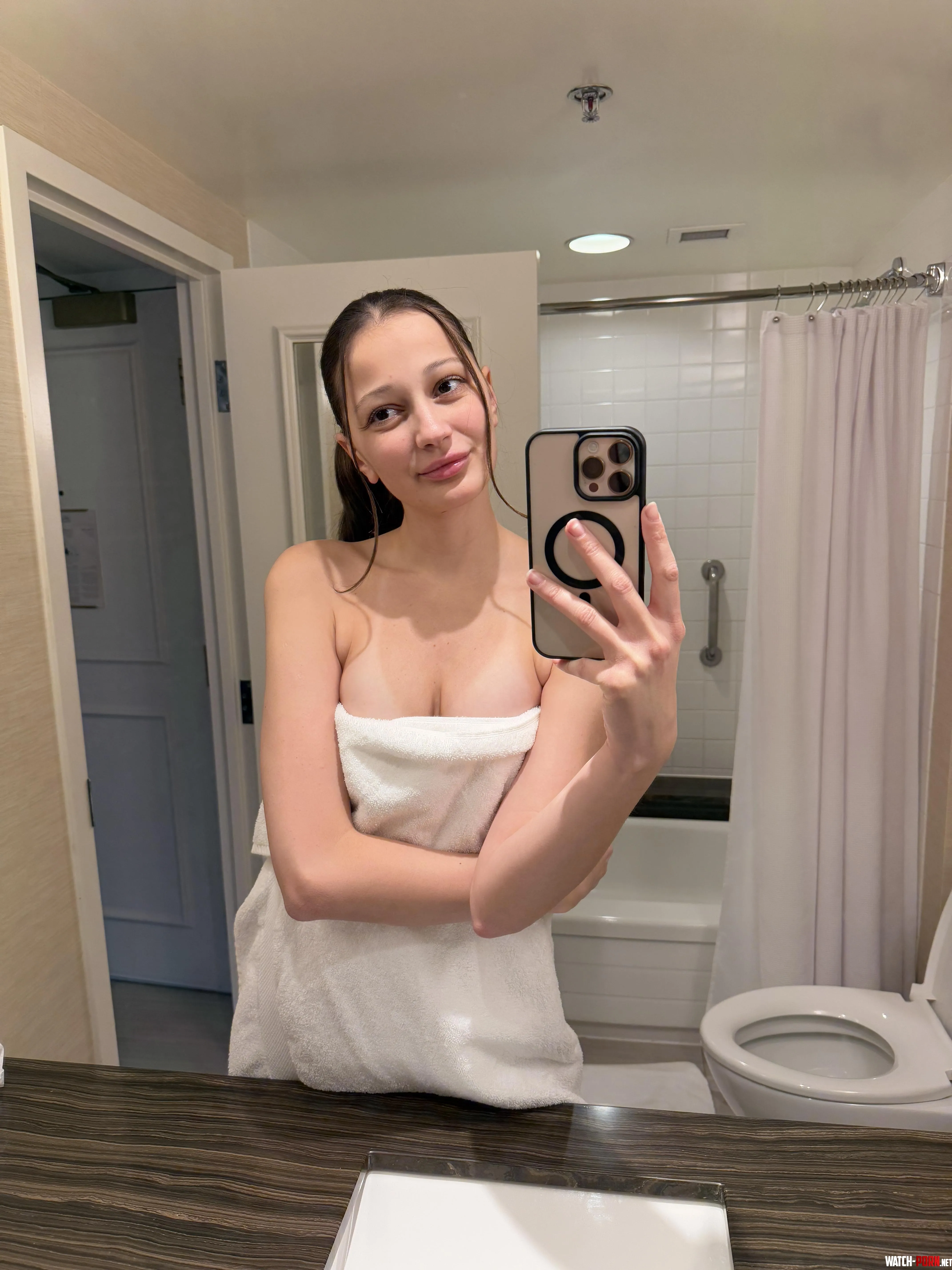 Fresh outta shower for you <3 by RoryRosee