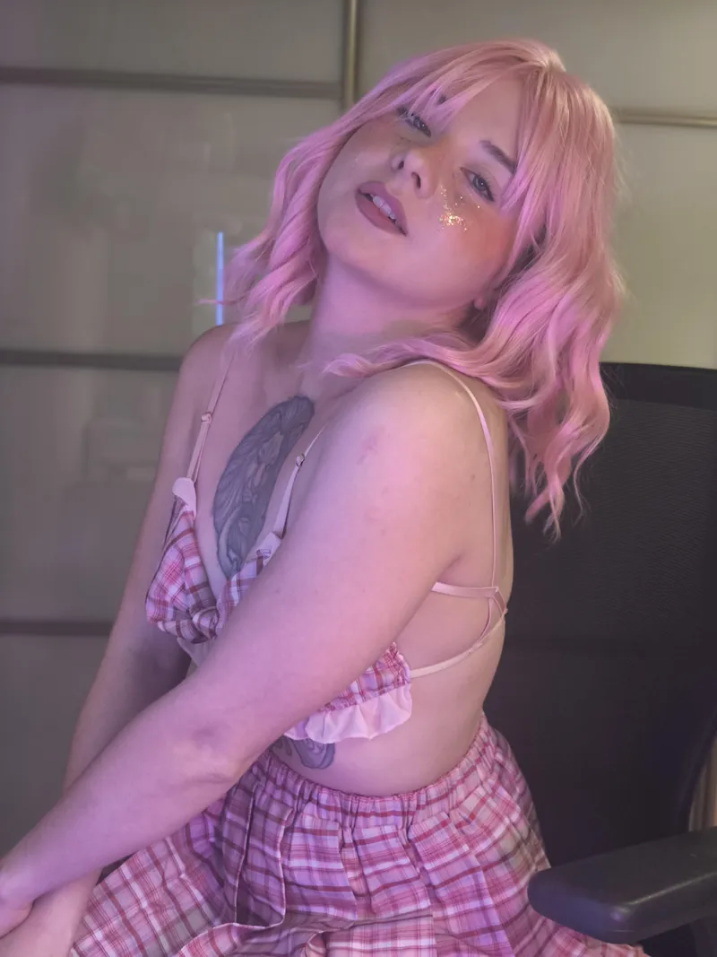 Thumbnail Pink Hair, Filthy Thoughts: Share Your Fantasies! | InkRuby