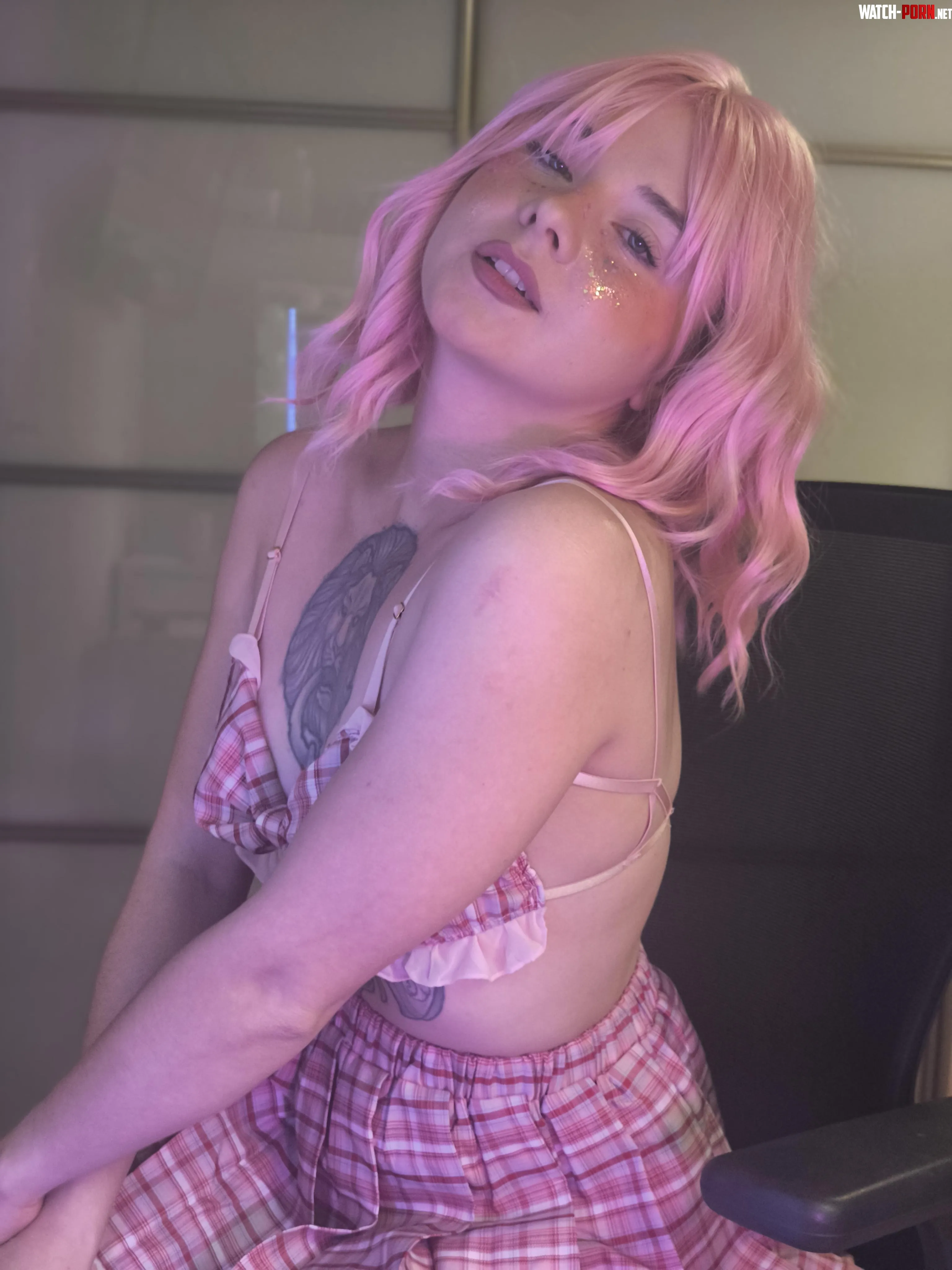 Pink hair, filthy thoughts—tell me your first fantasy when you saw this view. by InkRuby