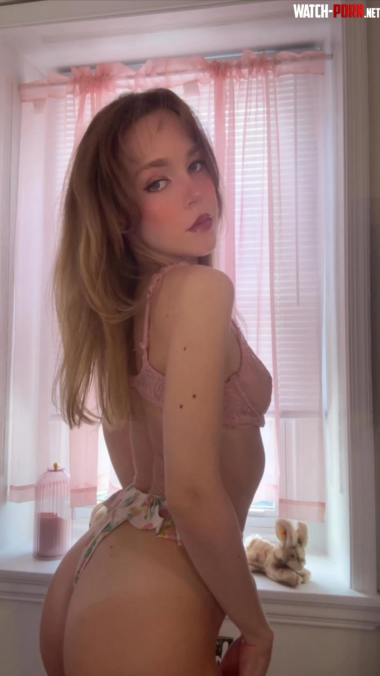 Light pink aura by _Iris_Faerie_