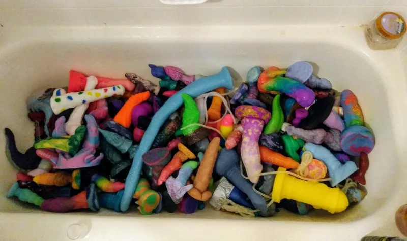 Thumbnail Happy Sunday Chores: Time for BadDragon Clean-Up! by Blue_VelmaXXX | BadDragon