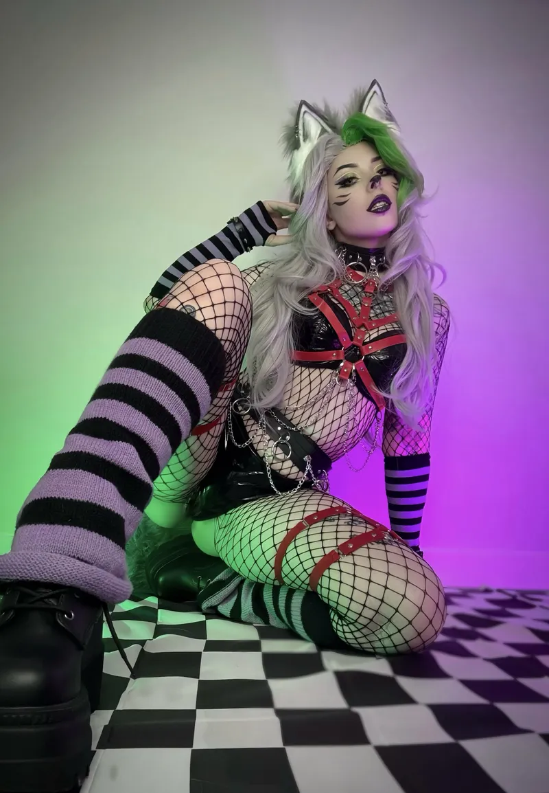 Thumbnail Roxanne Wolf Cosplay: Bringing Characters to Life | spookytephie