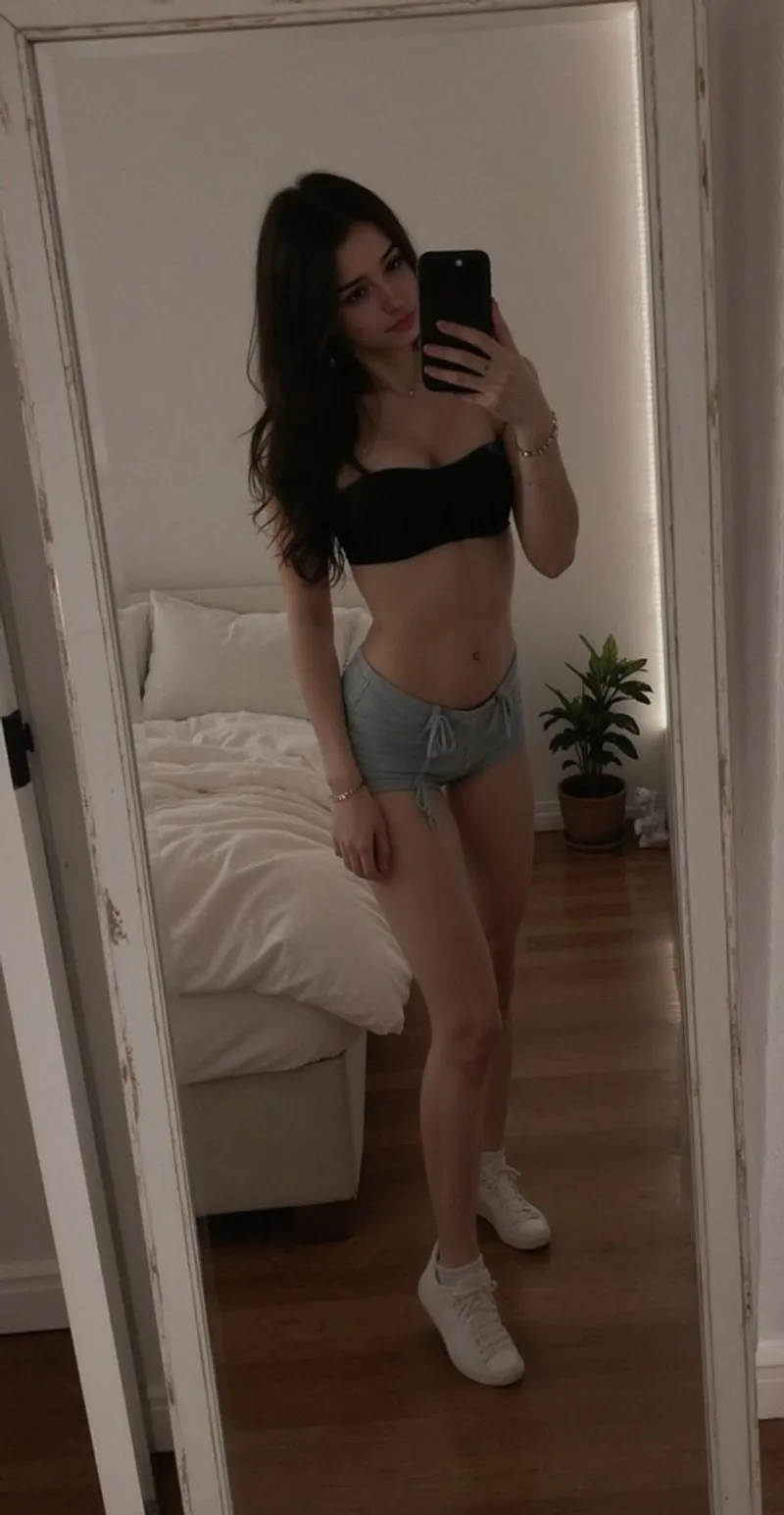 Thumbnail Teasing Alluringly in Mirror Selfies - AlluringArianna