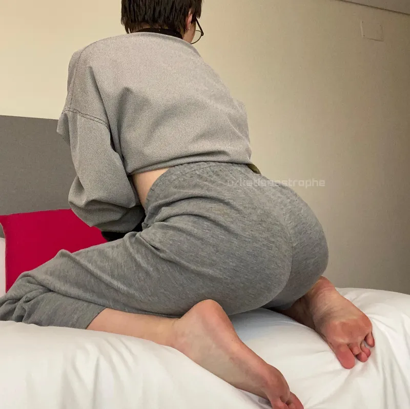 Thumbnail Sneaky Saucy Moment: Sweats Down for Fun by katieasstrophe | CuteLittleButts