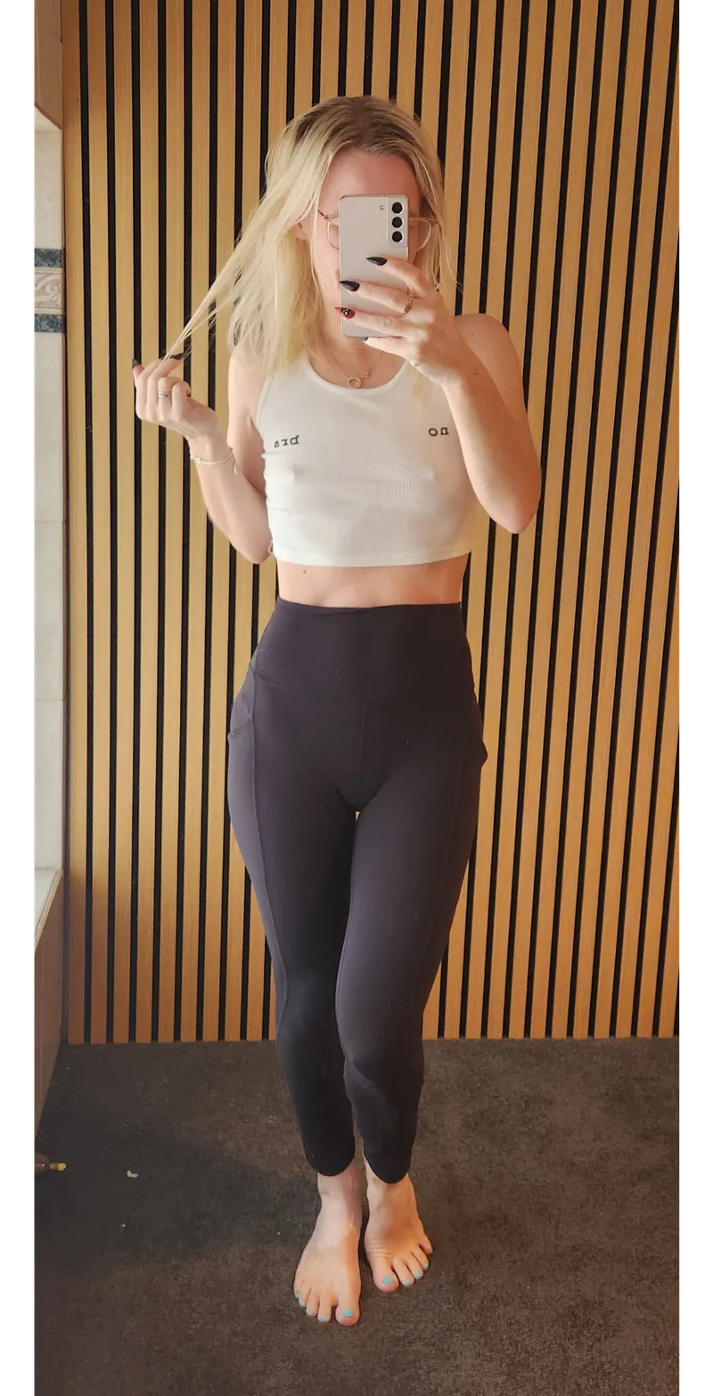 Thumbnail Self-Explanatory Braless Tale | UVAus