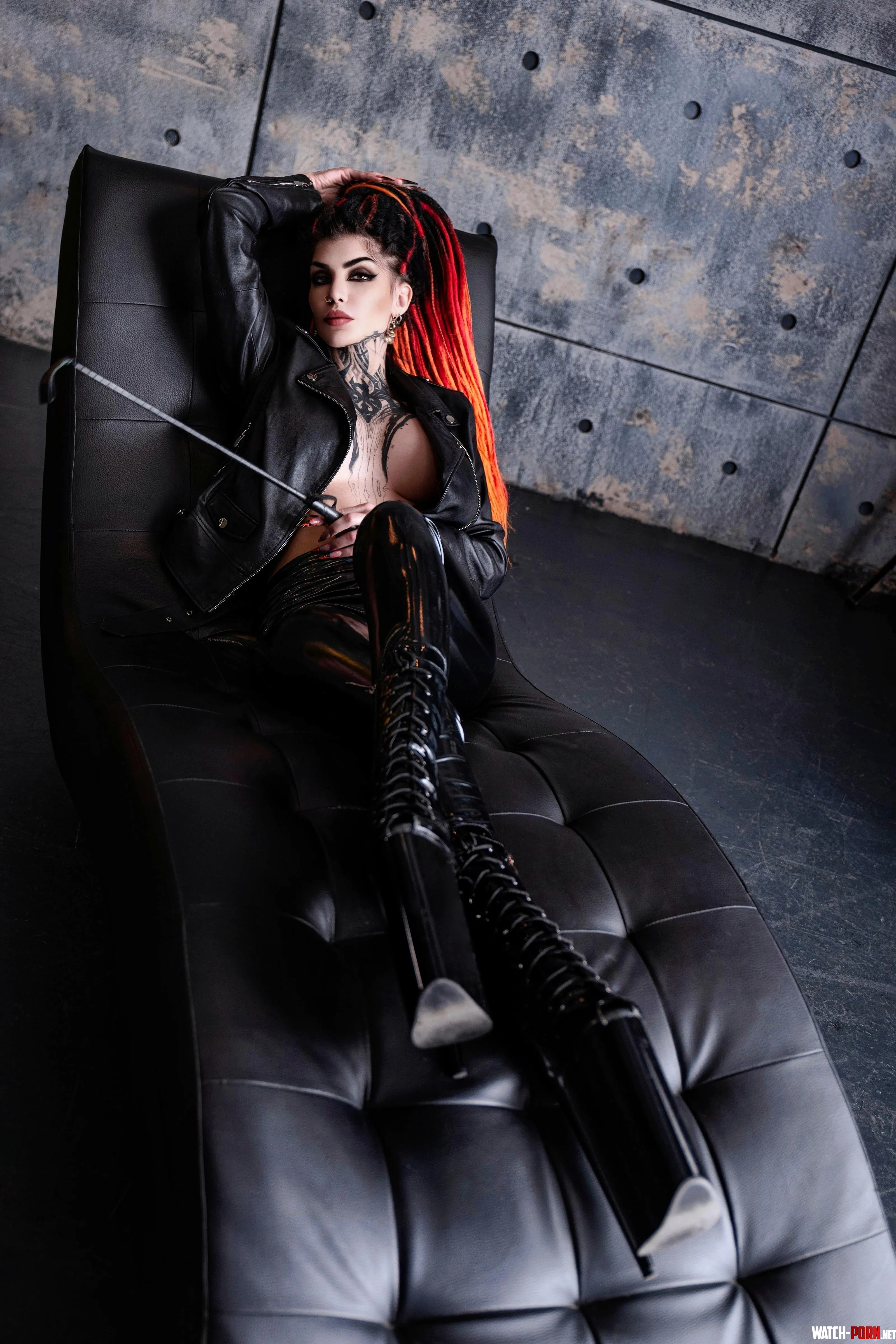 Perfect therapy session setup by Vampandbeauty