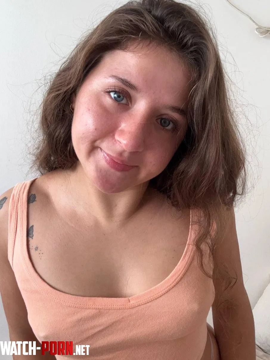 This is someone who just woke up, so please excuse my face by Lovelivee
